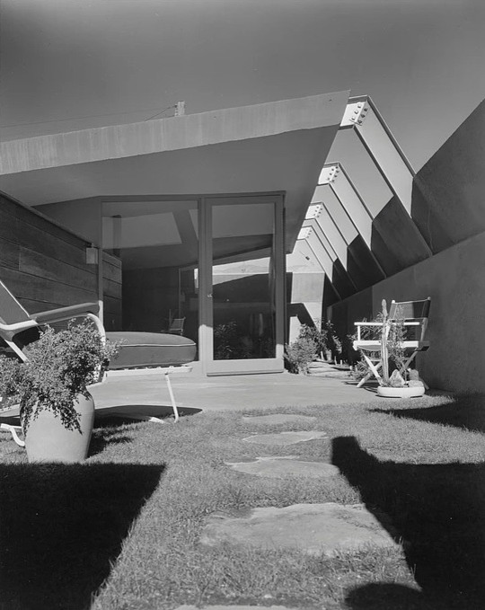 John Lautner's Organic Architecture in the Desert
