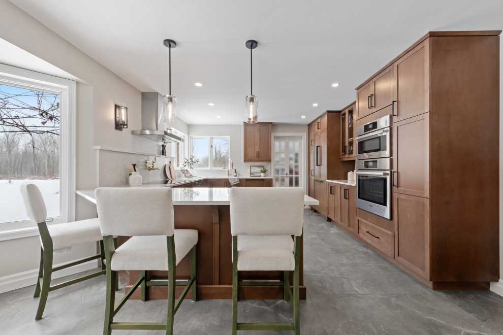 Transitional kitchen photo in Ottawa