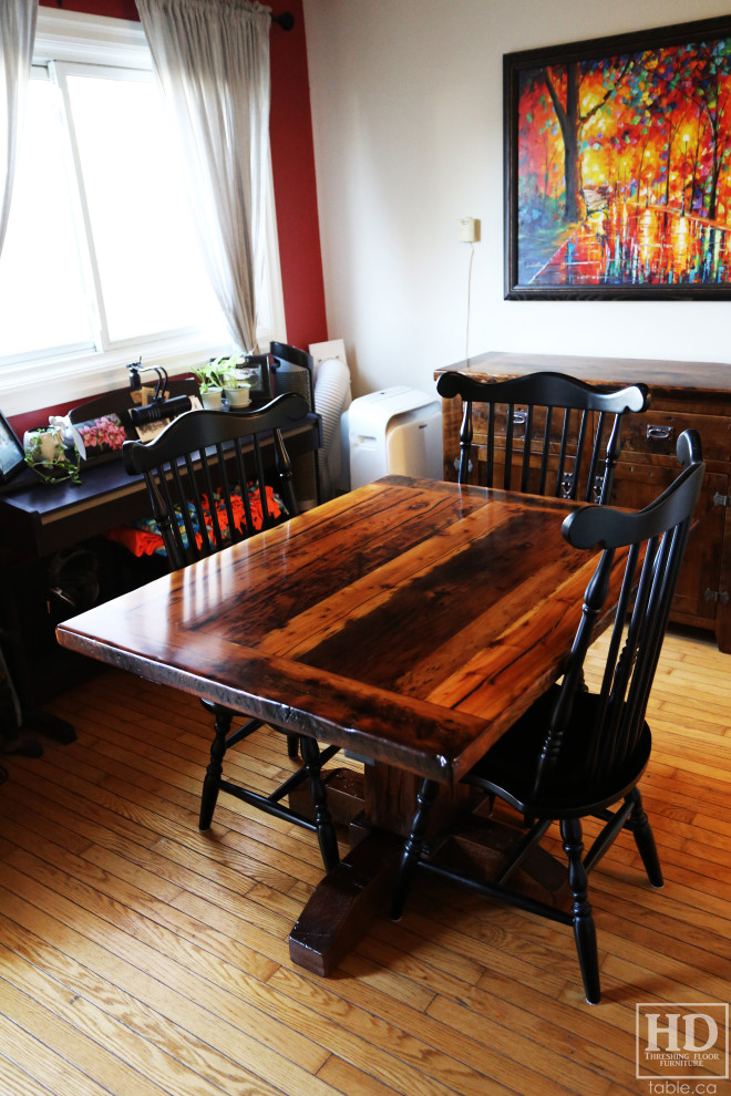 Mountain style dining room photo in Toronto