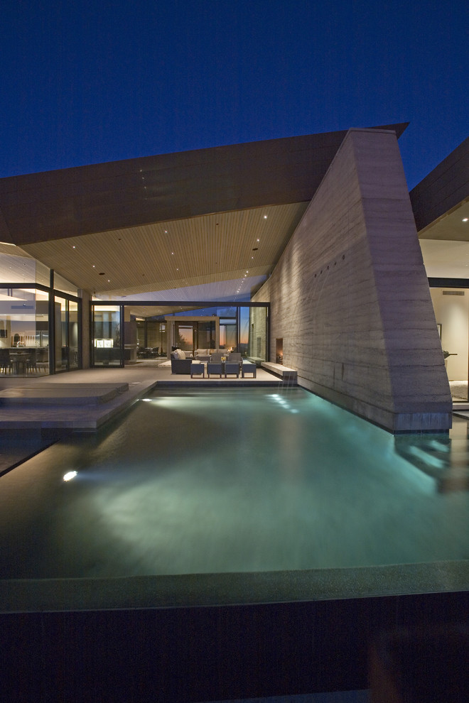 Photo of a contemporary exterior in Phoenix.