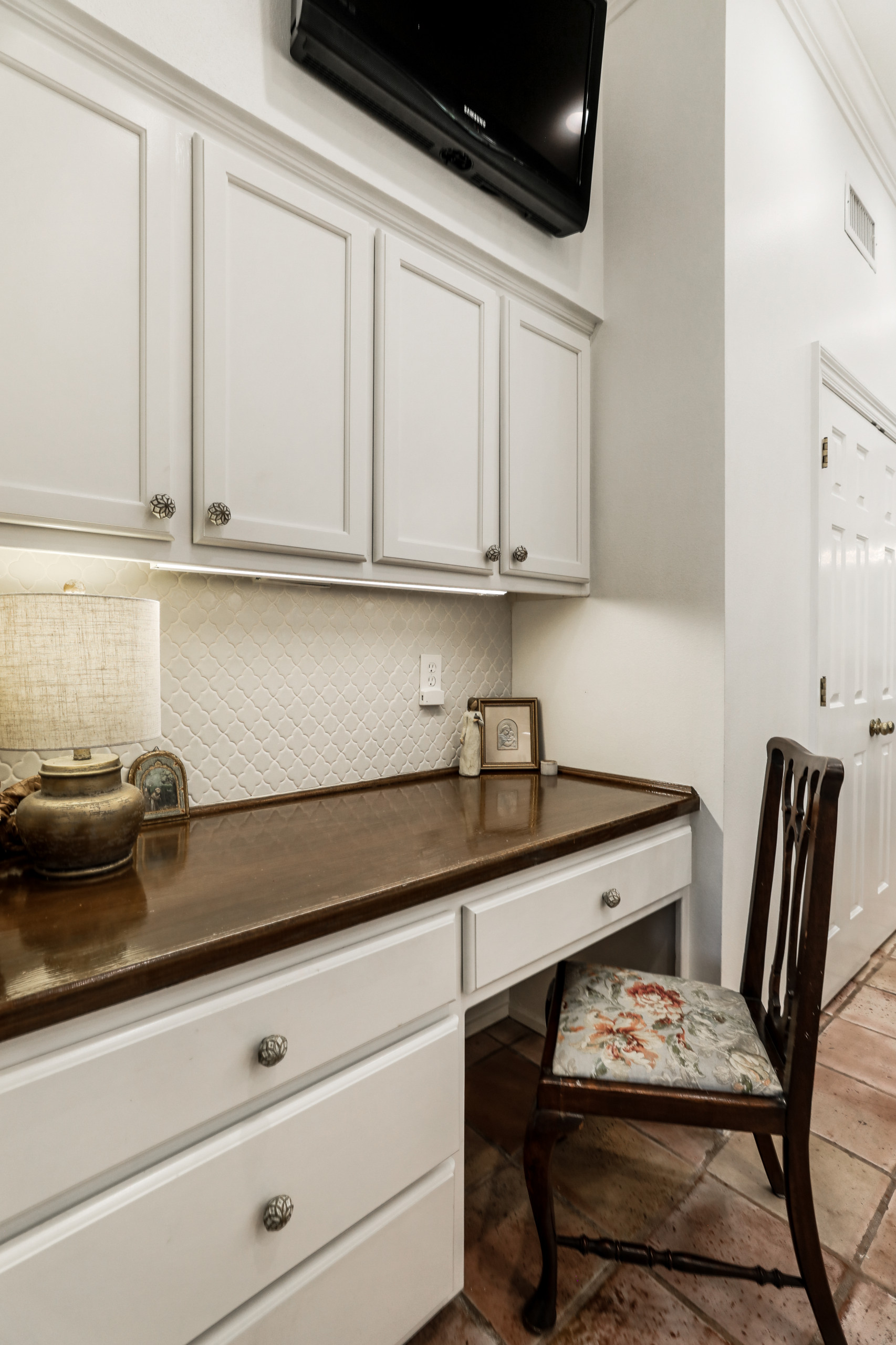 Mandeville Kitchen Office Space