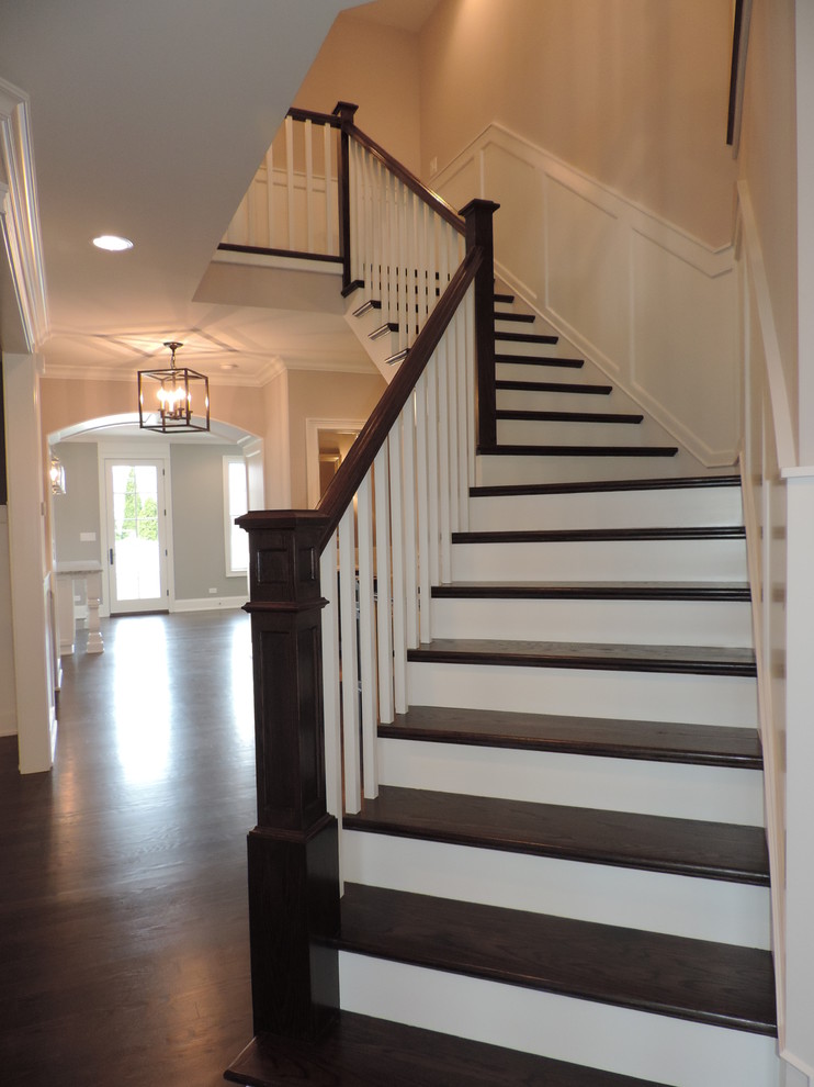 Example of a transitional staircase design in Chicago