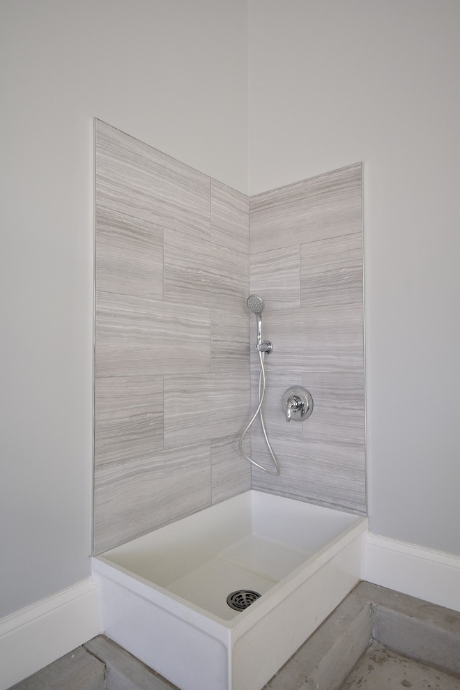 Inspiration for a transitional home design remodel in Chicago