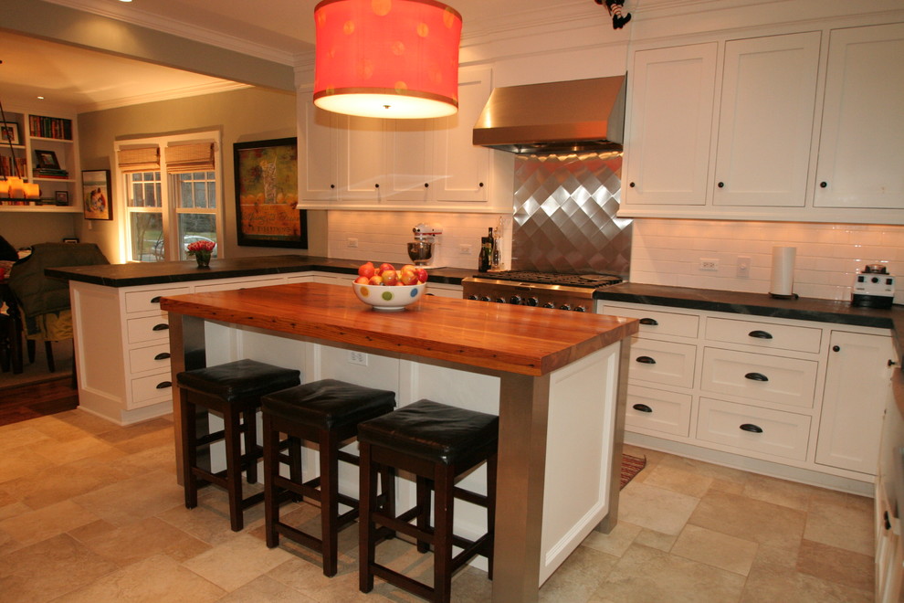 Inspiration for a transitional kitchen remodel in Chicago