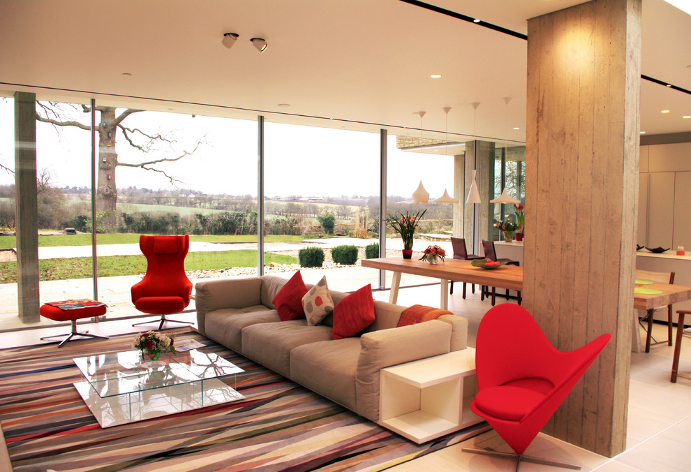 Design ideas for a contemporary living room in London.