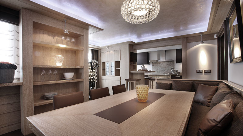 Photo of a contemporary dining room in Lyon.