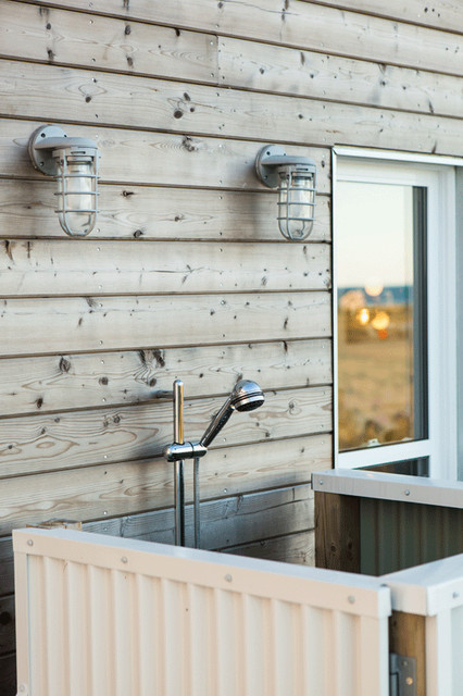 Shoebox coastal-exterior