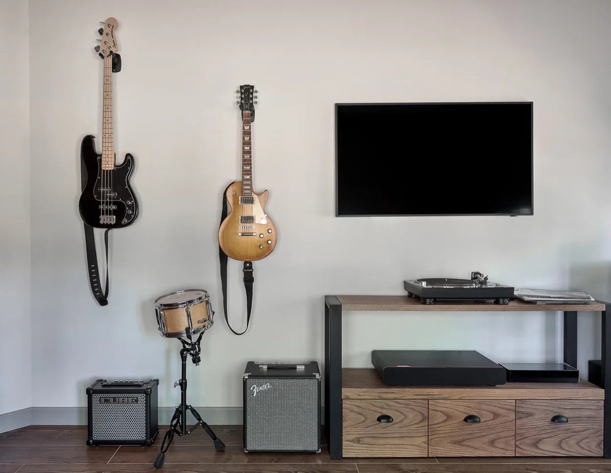 Дом из клееного бруса в стиле шале