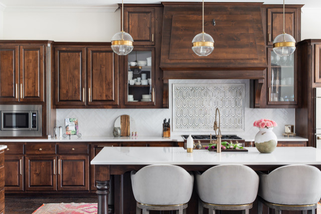 Kitchen - transitional kitchen idea in Austin