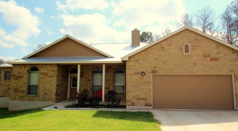 Home design - transitional home design idea in Austin