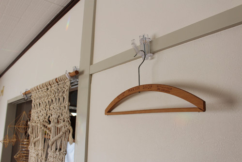 賃貸の部屋でも使える 壁を傷つけない 便利グッズで インテリアを楽しもう Houzz ハウズ