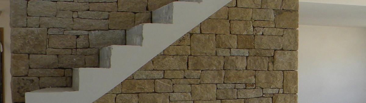 Mur de clôture en pierre de moëllon d'elven Clôture Naturelle décor
