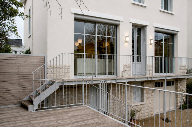 Hardy contemporary-deck