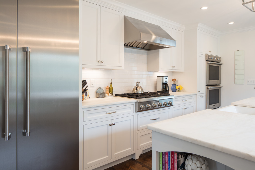 Kitchen - kitchen idea in Cincinnati