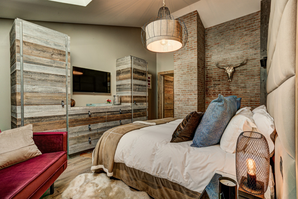 This is an example of a rustic bedroom in Santa Barbara.
