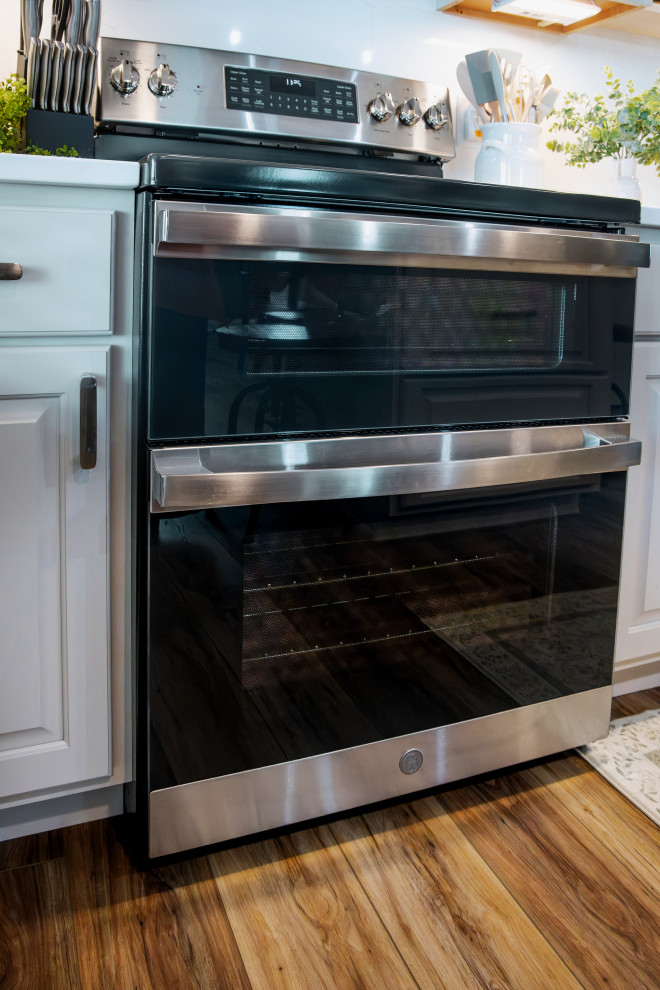 Farmhouse Style Kitchen