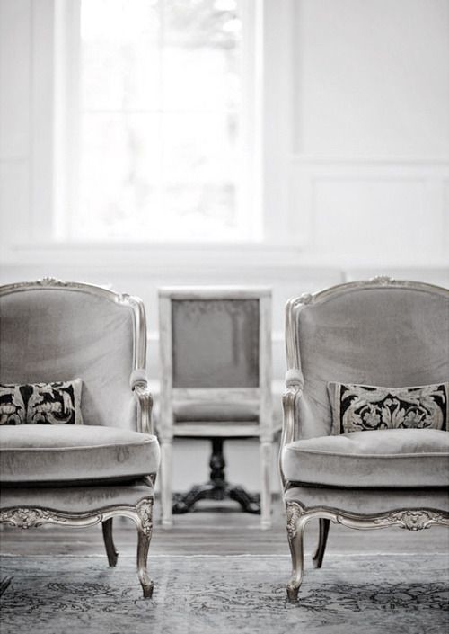 Transitional home design photo in New York