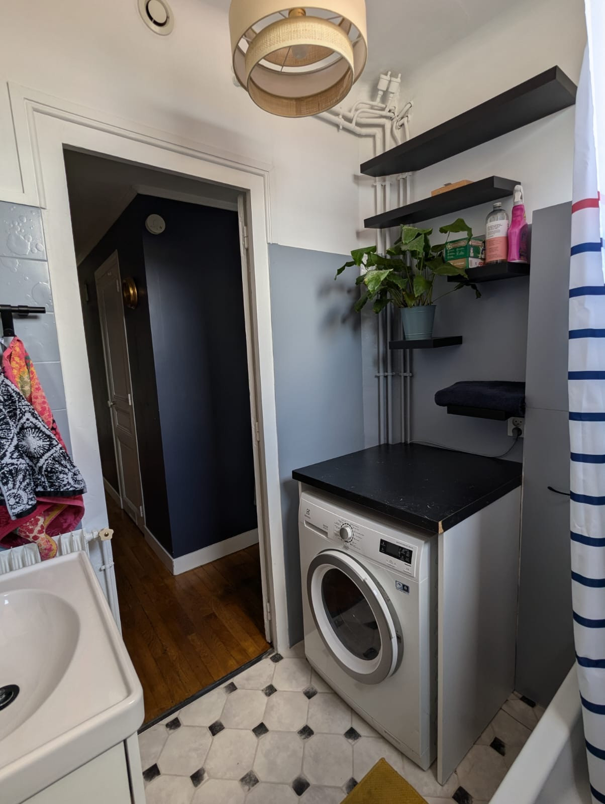 salle de bain zen et fonctionnelle