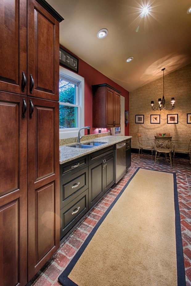 1895 kitchen