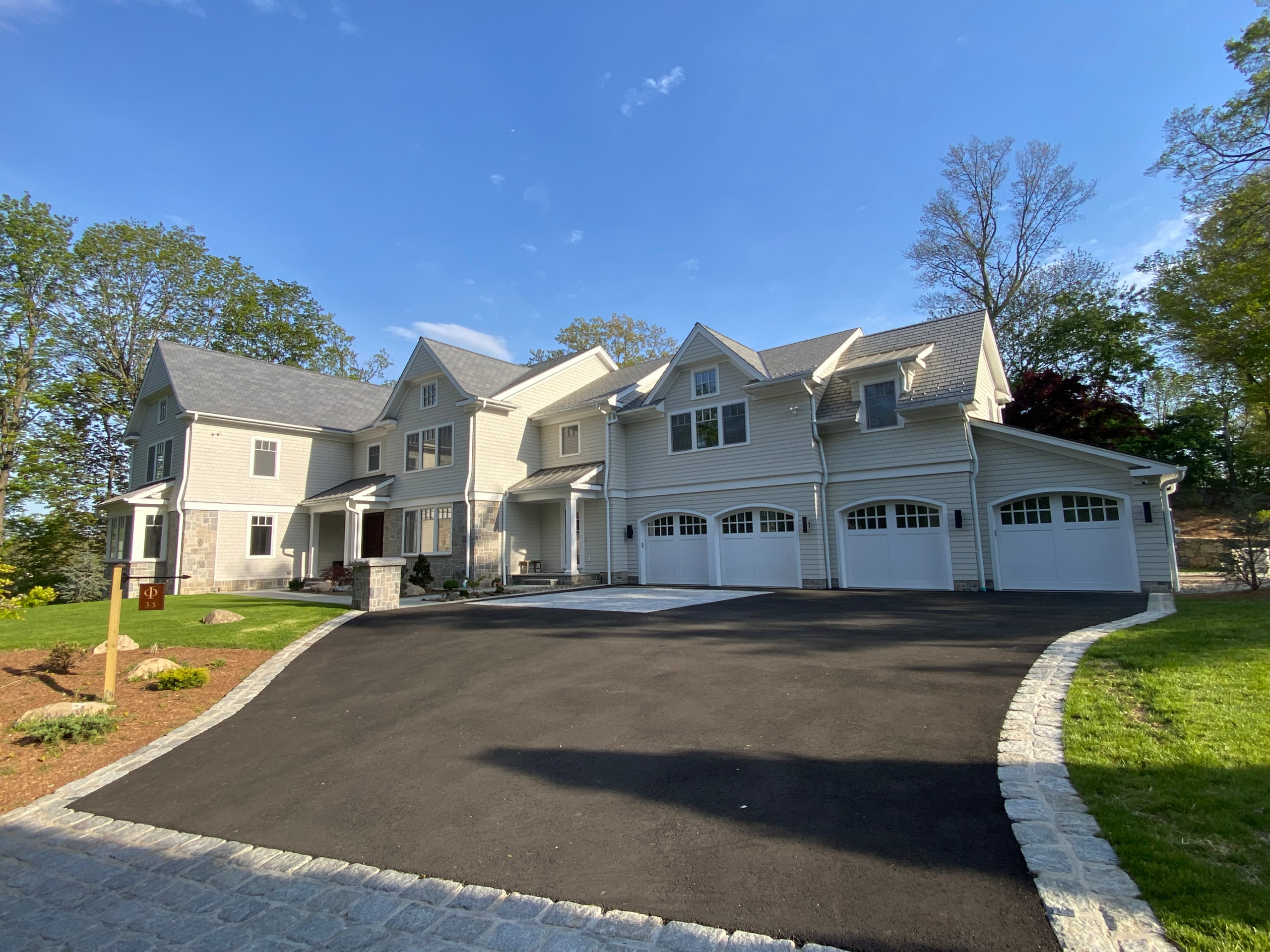 Shingle Style Residence in Darien