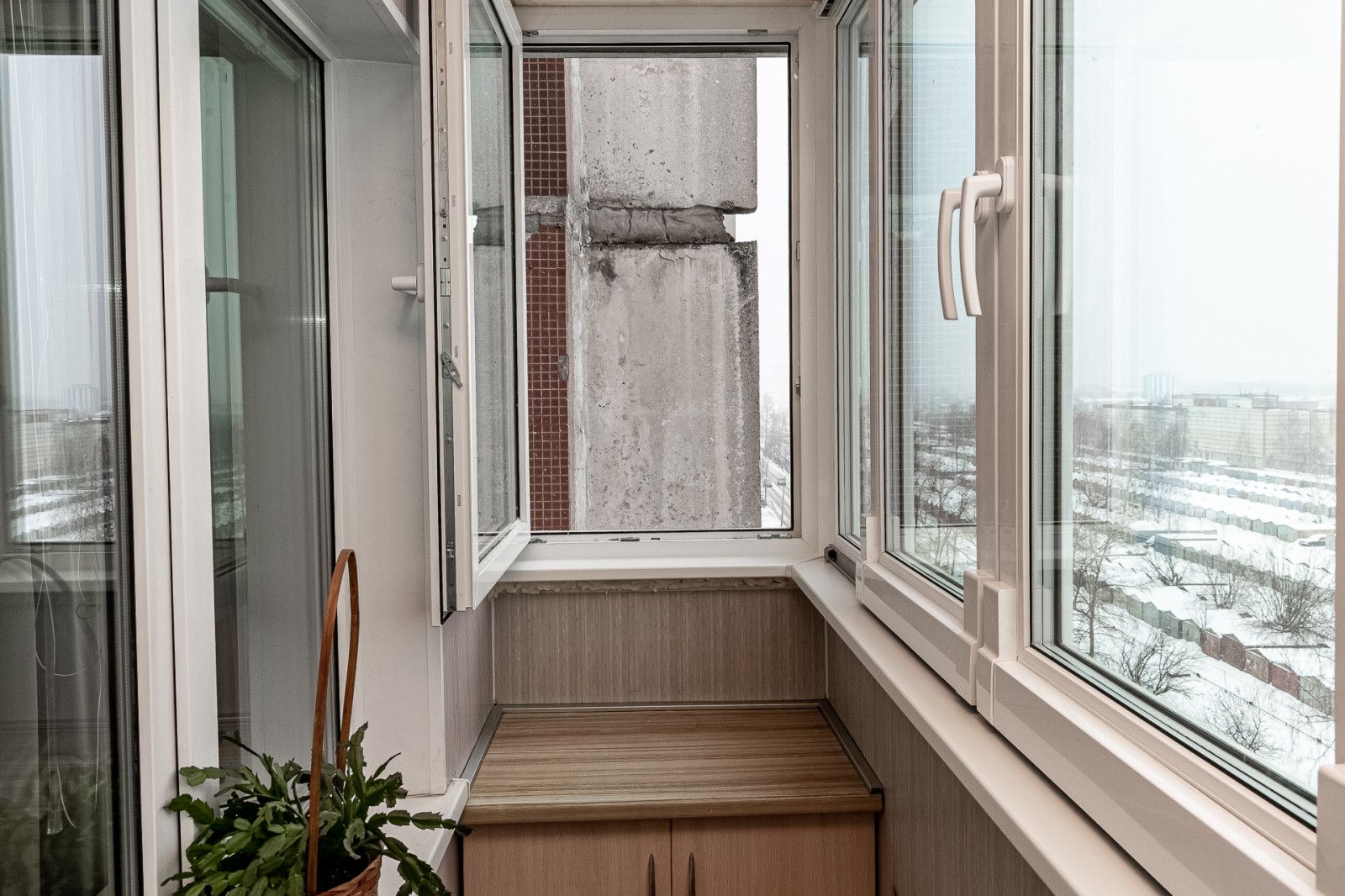 Остекление Балконов и лоджий с отделкой