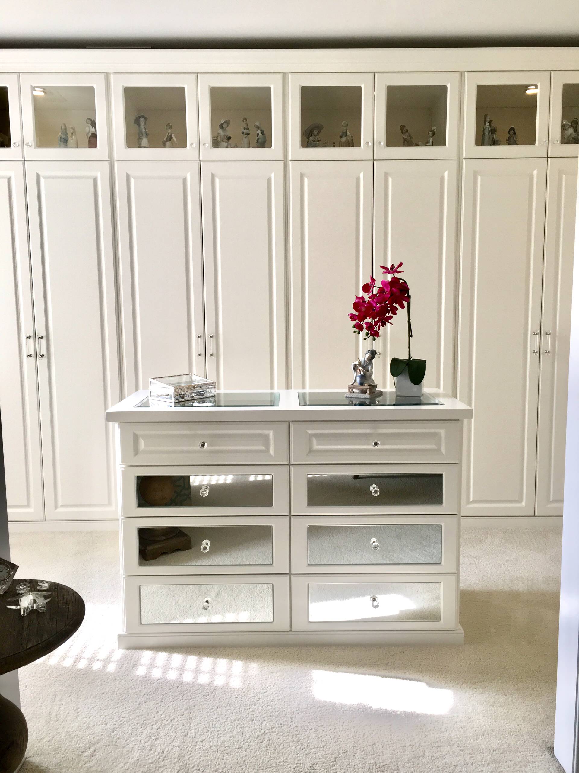 Doored & Mirrored Wall & Island Masterpiece