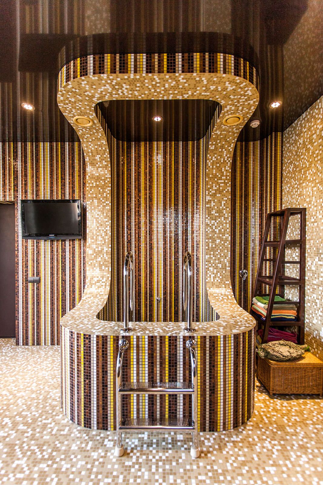 Акцент на белом