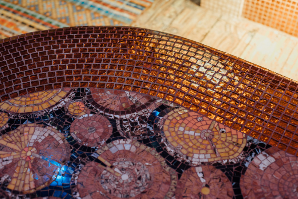 Золотая мозаика в хамаме.