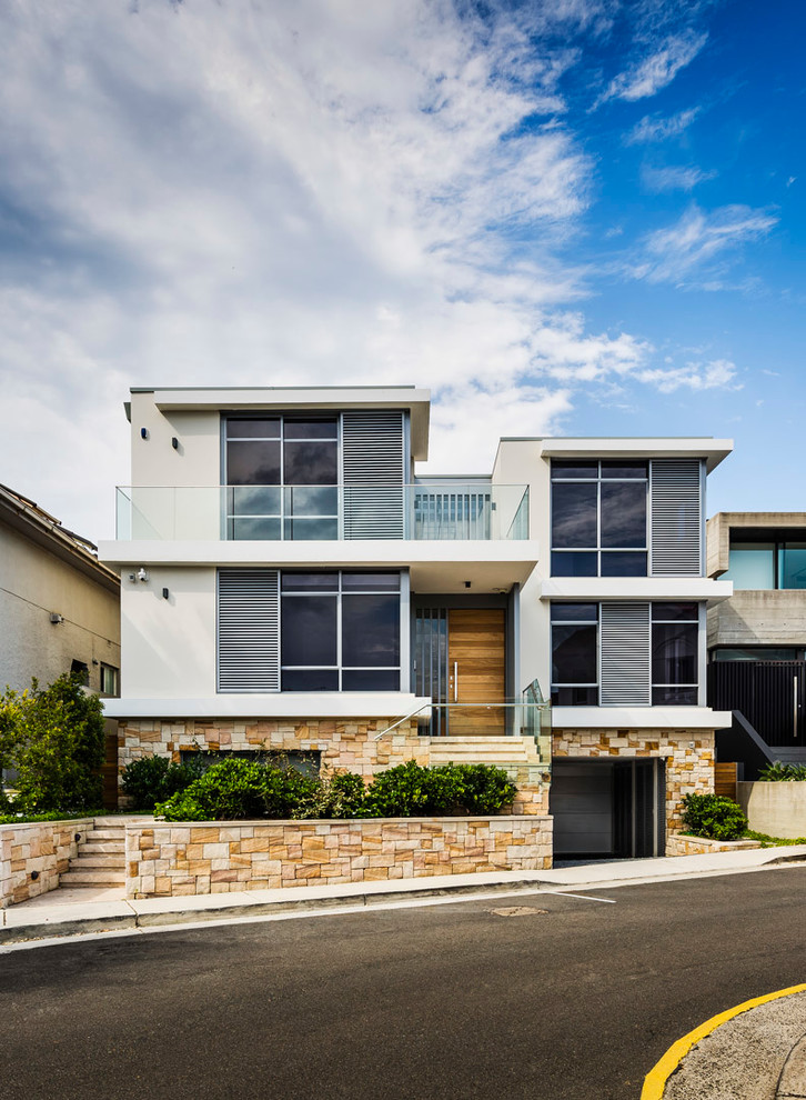 This is an example of a contemporary exterior in Sydney.
