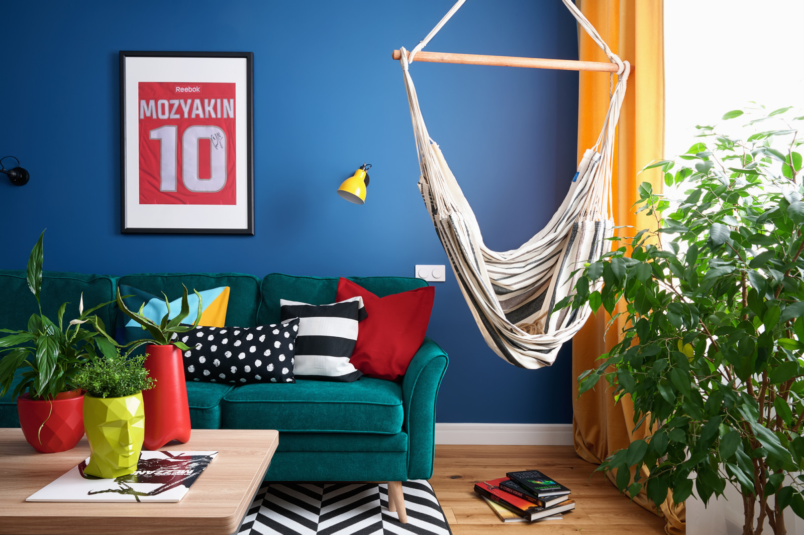 Яркая квартира на Лобачевского