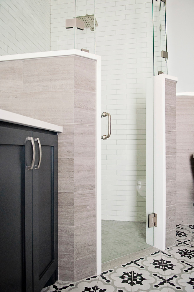 Home design - transitional home design idea in Austin