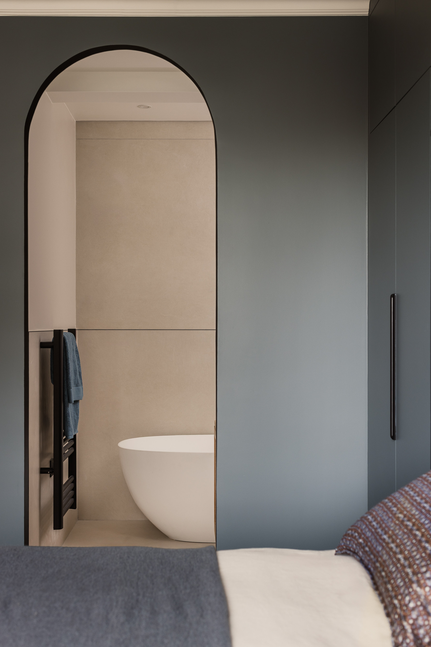 Circulations, courbes et nouvelle respiration pour ce 105m2