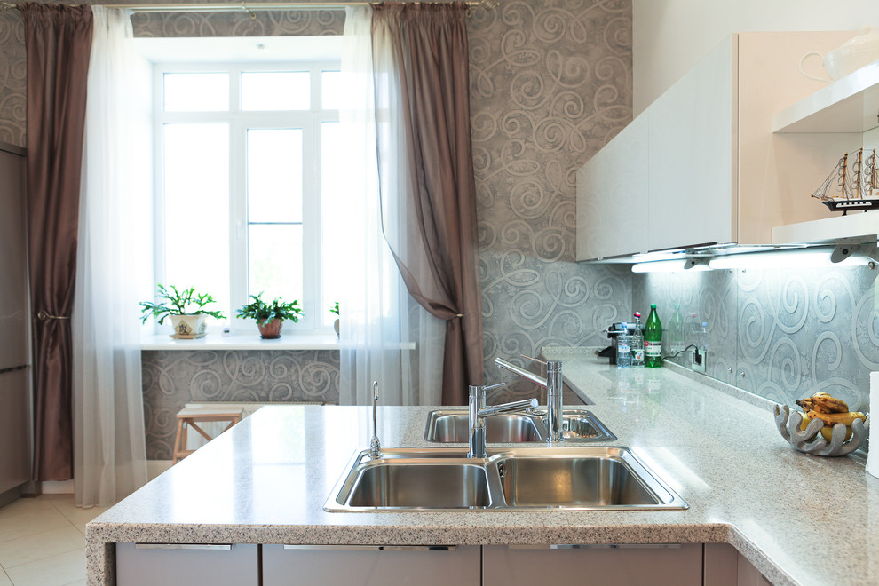 Коттедж: классический интерьер в бежевых  оттенках