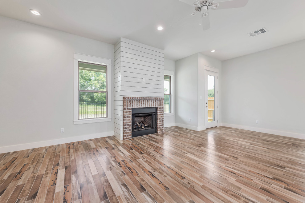 Painted Brick on Peterson Circle