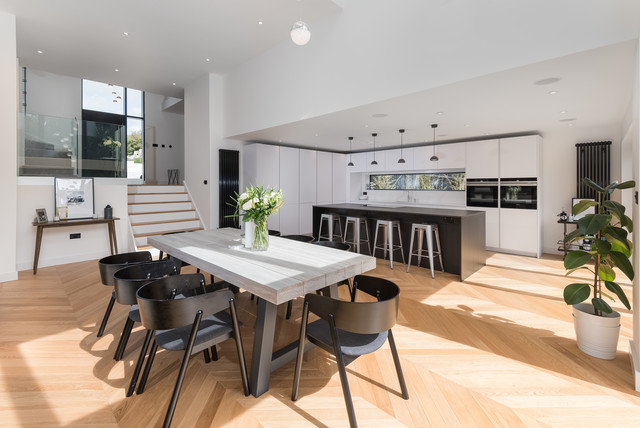 Windmill Drive contemporary