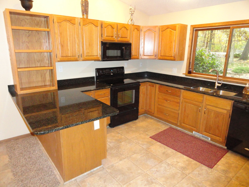 Uba Tuba Kitchen Countertops Traditional Cedar Rapids by