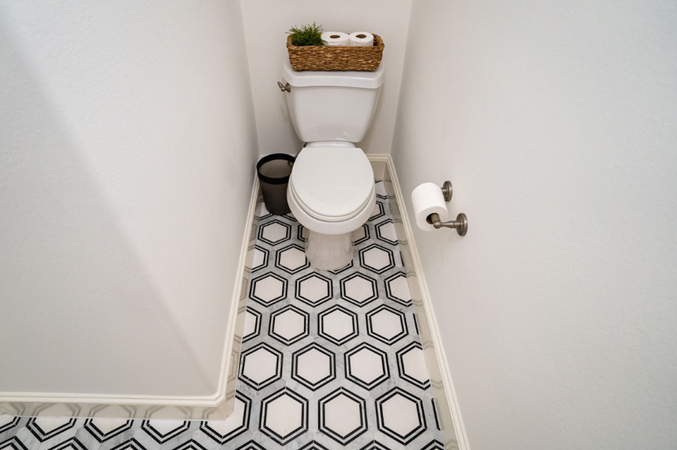 Inspiration for a transitional home design remodel in Houston
