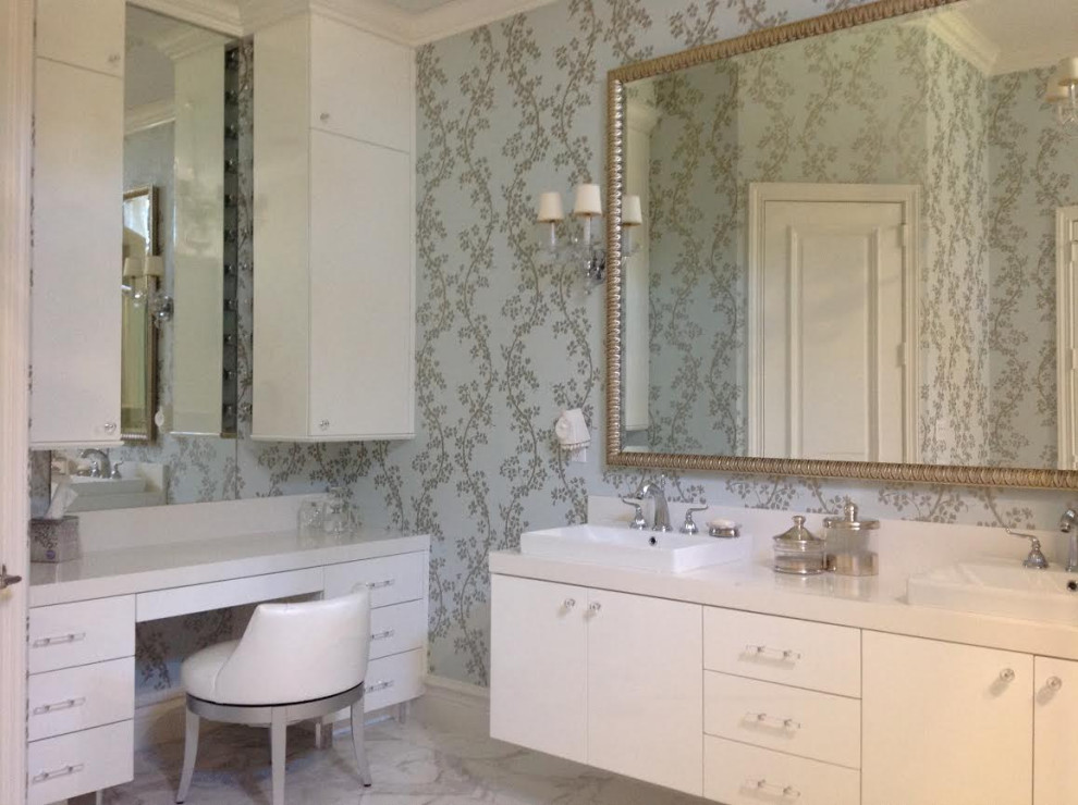 Inspiration for a transitional bathroom remodel in Miami
