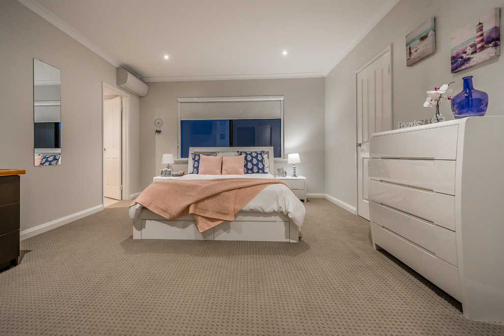 Contemporary bedroom in Perth.