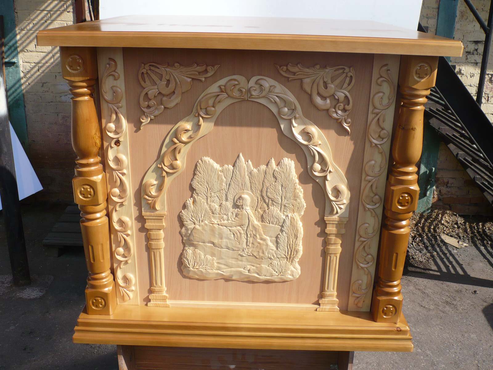 Художественная резьба по дереву