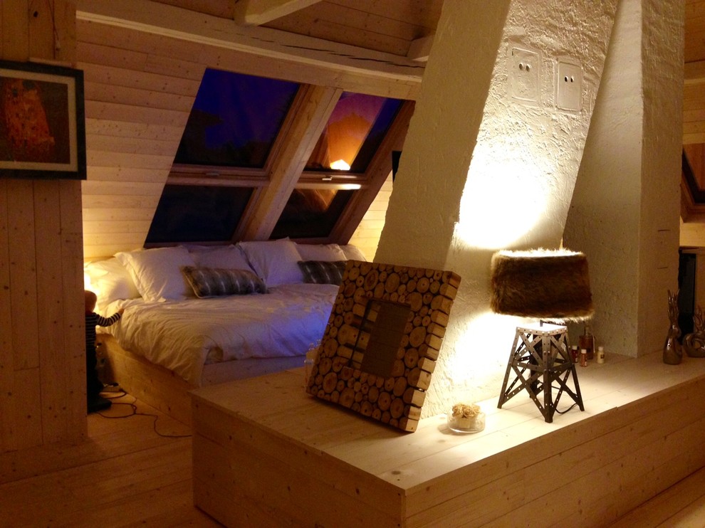 This is an example of a country bedroom in Strasbourg.