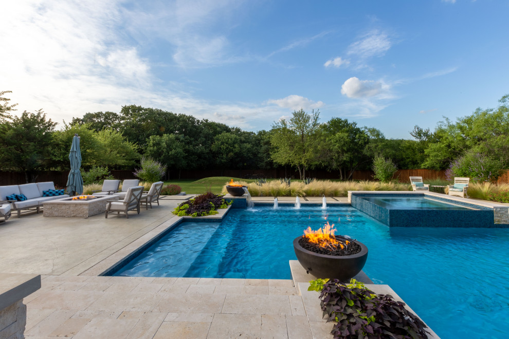 Transitional pool photo in Dallas