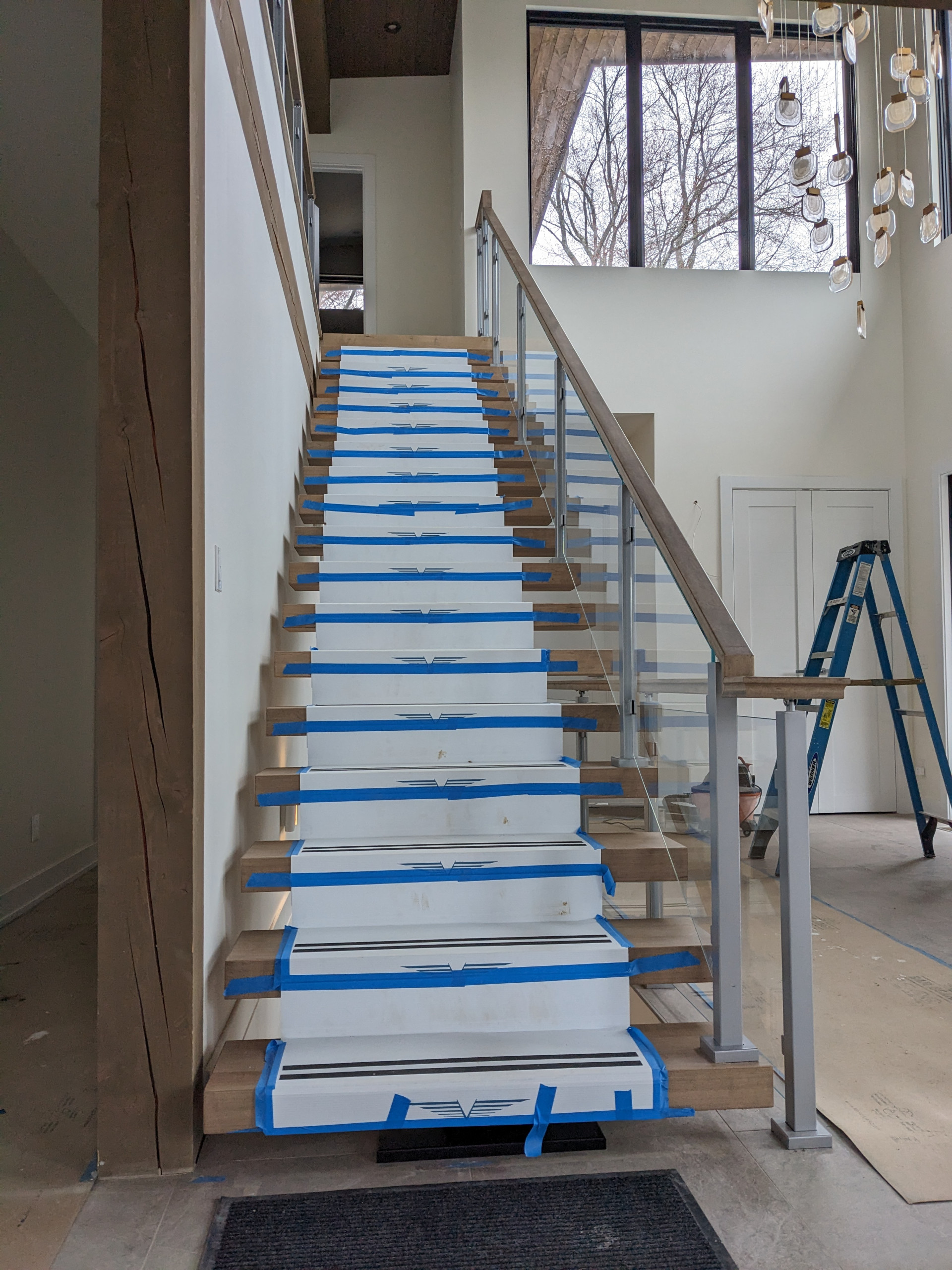 Floating stairs - Mono stringer