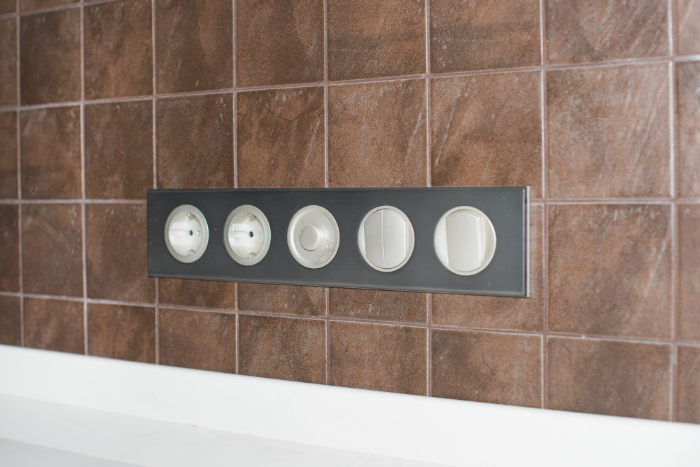 ул. Прапорщика Комарова 58