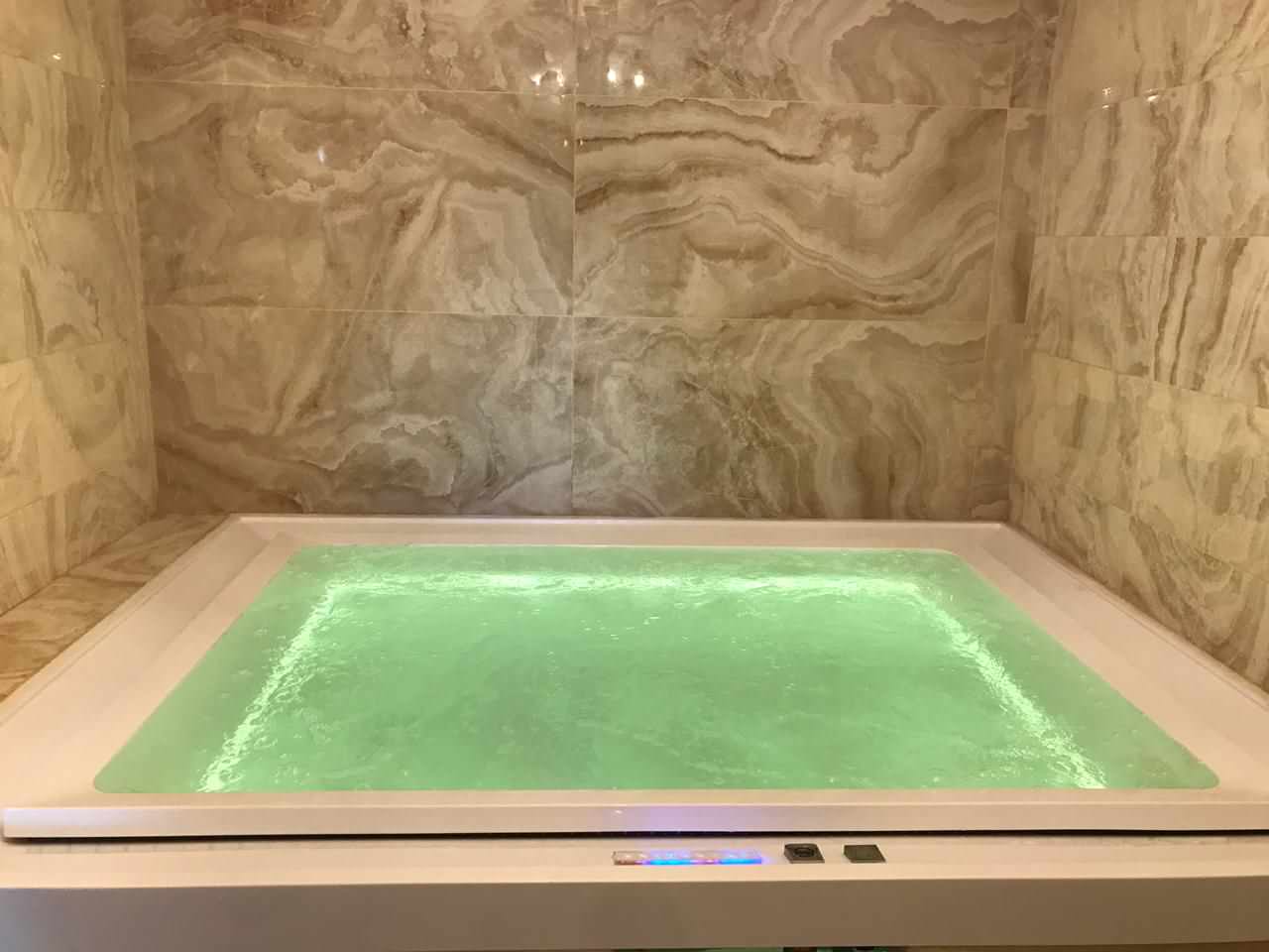 Ванна гидромассажная Gruppo Treesse Fusoin 230