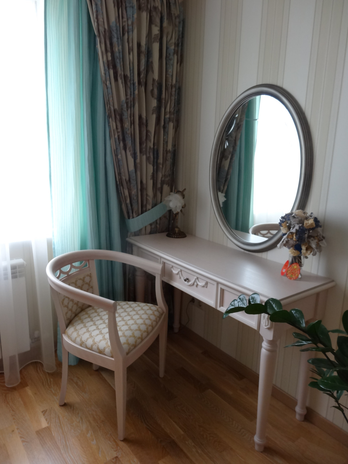 Благородная классика. Загородный дом. Фрагмент спальни.