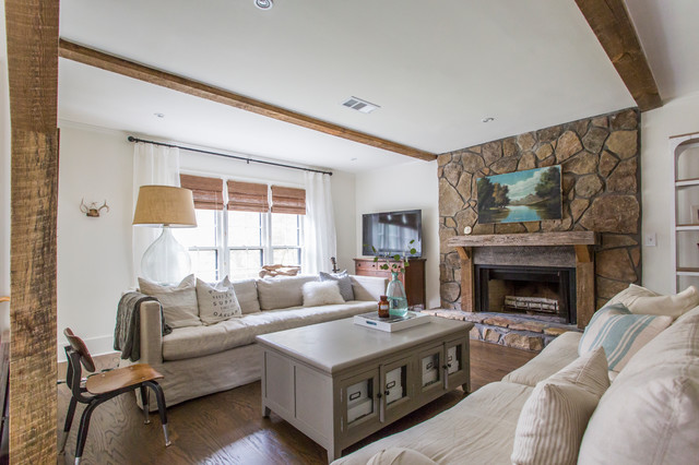 The Designer's Pad country-living-room