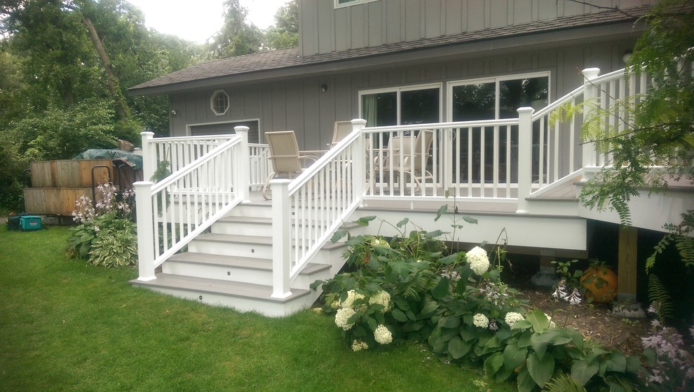 Deck - traditional deck idea in Minneapolis