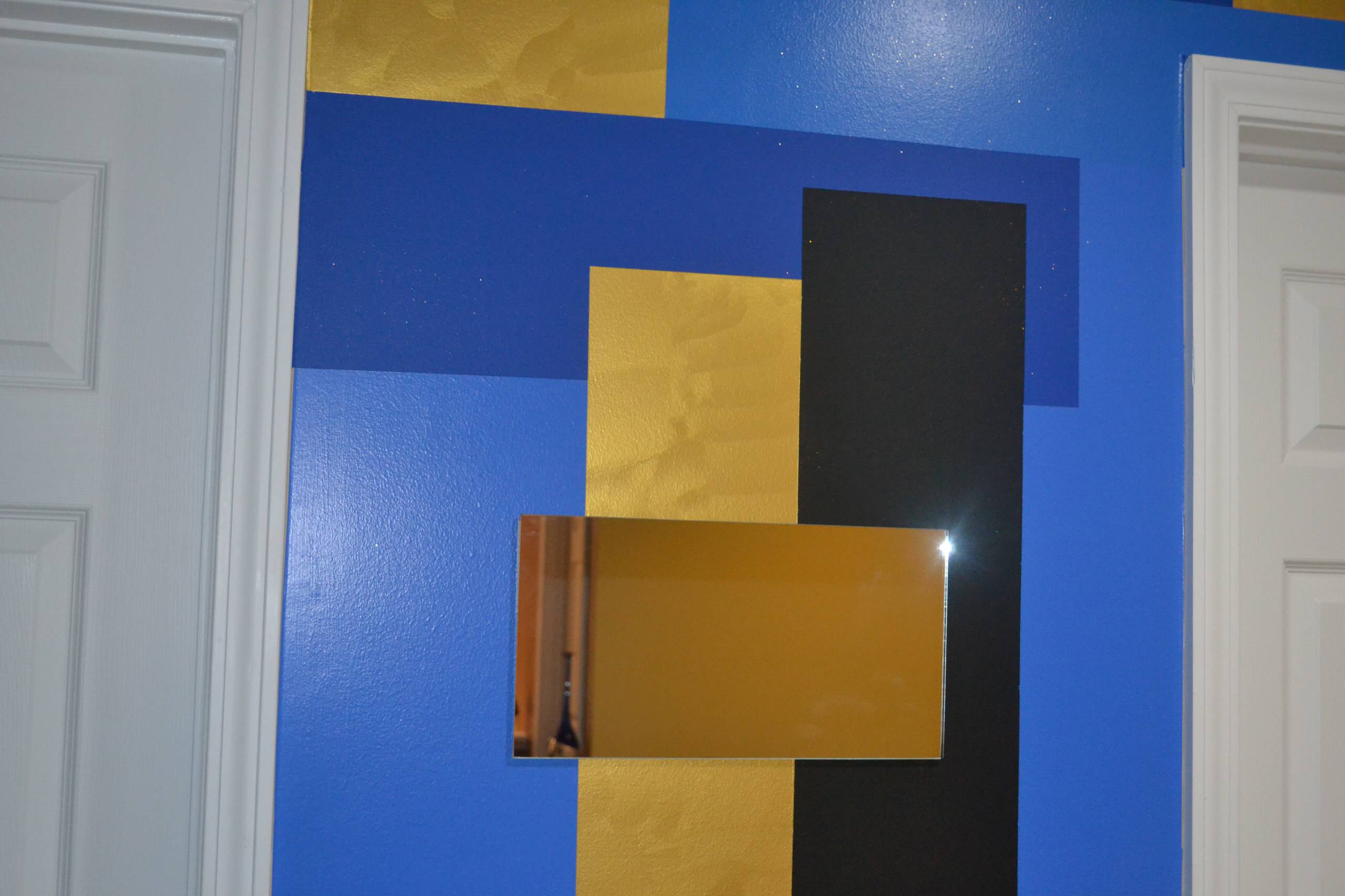 3D Wall w/ Metallic Gold & Mirror Incorporated
