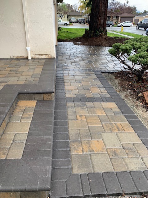 Victorian Cobble Belgaurd with Charcoal Borders
